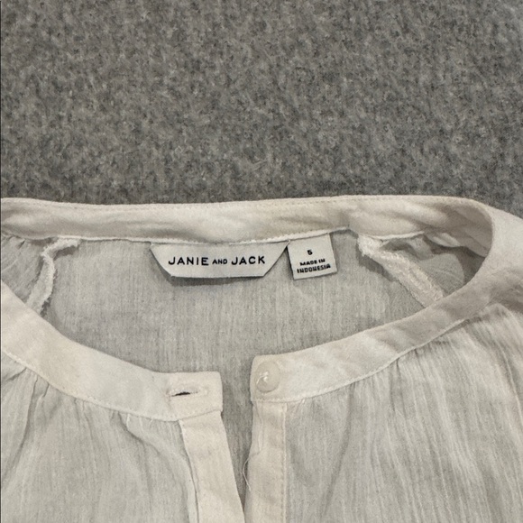 Janie and Jack Cream Button-Up Top-size 5 - Picture 2 of 4